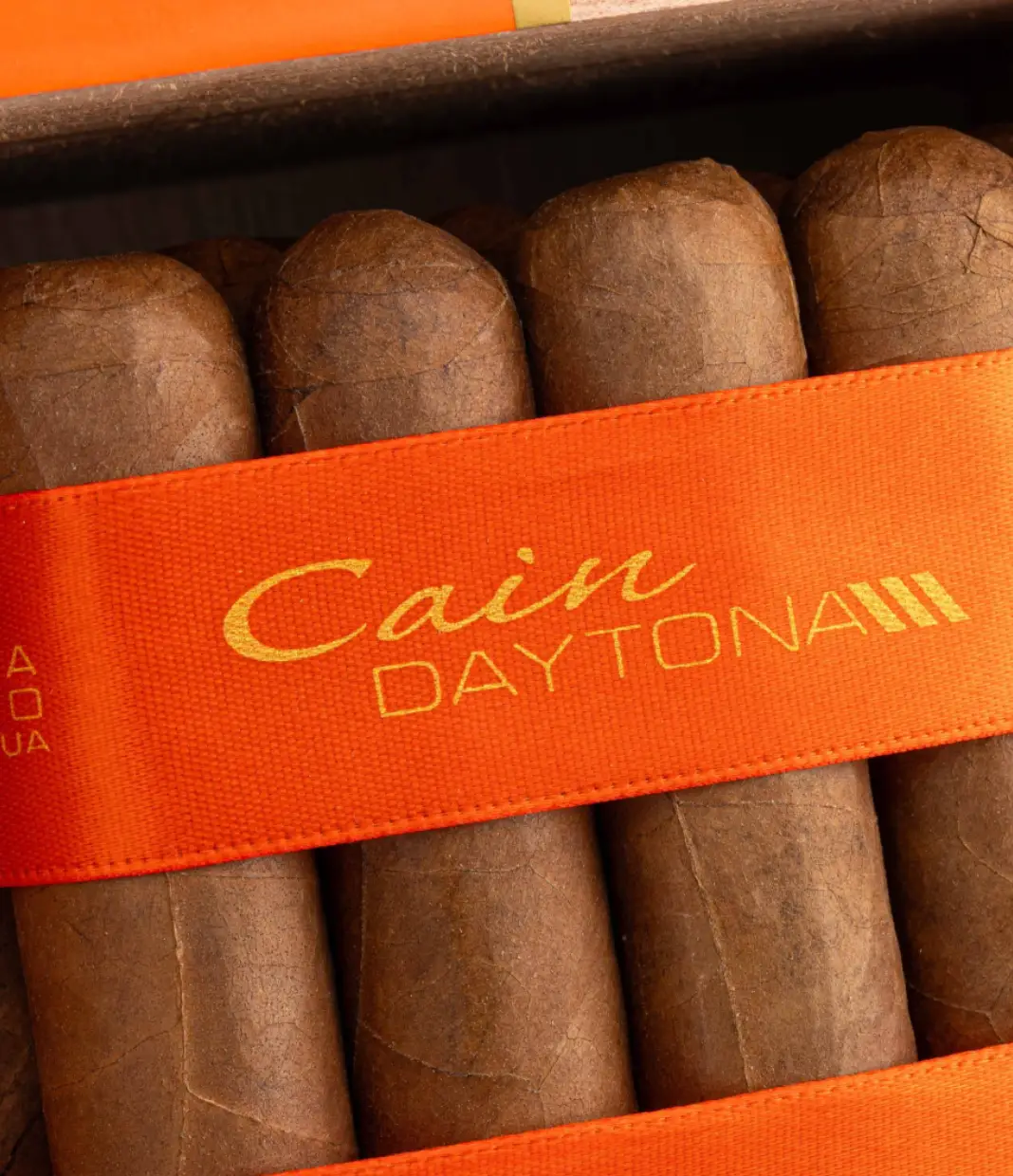 Oliva Cain Daytona Straight Jalapa Valley Ligero F550 Robusto Cigar Box View 5 from AuCigars, premium Cuban cigar