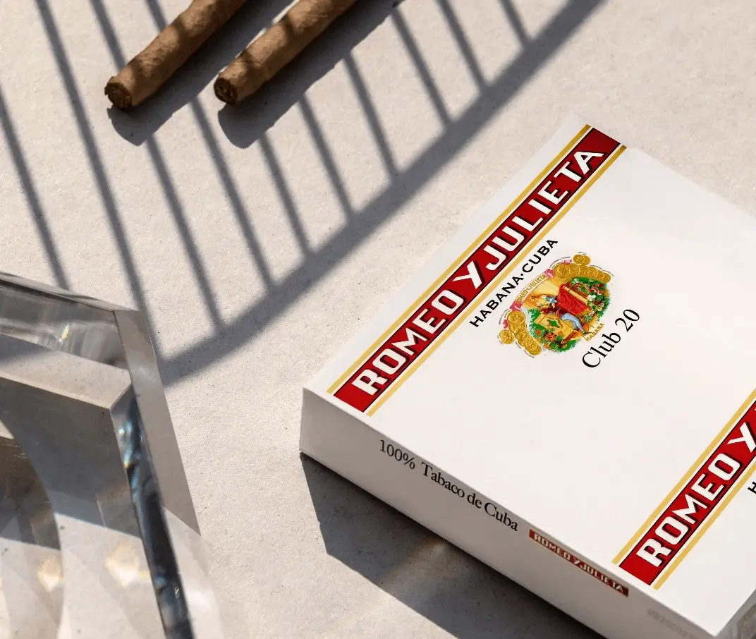 Cuban mini cigars and cigarillos from Cohiba, Montecristo and Romeo y Julieta at AuCigars