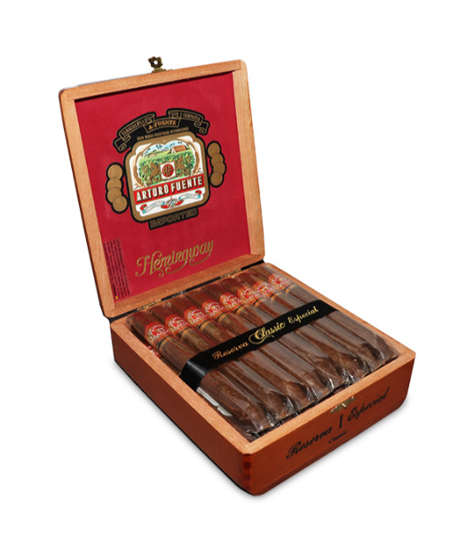 Arturo Fuente Hemingway Classic Cigar Box of 25 close-up from AuCigars, premium Cuban cigar