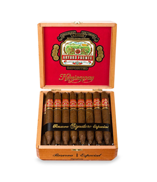 Arturo Fuente Hemingway Signature Cigar Box of 25 close-up from AuCigars, premium Cuban cigar