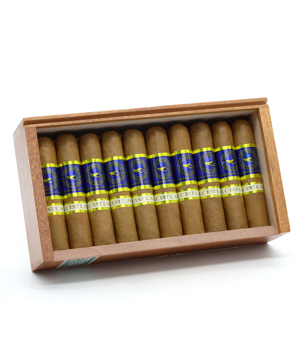 Casa Nicaragua Azul Petit Toro Cigar Box of 20 close-up from AuCigars, premium Cuban cigar