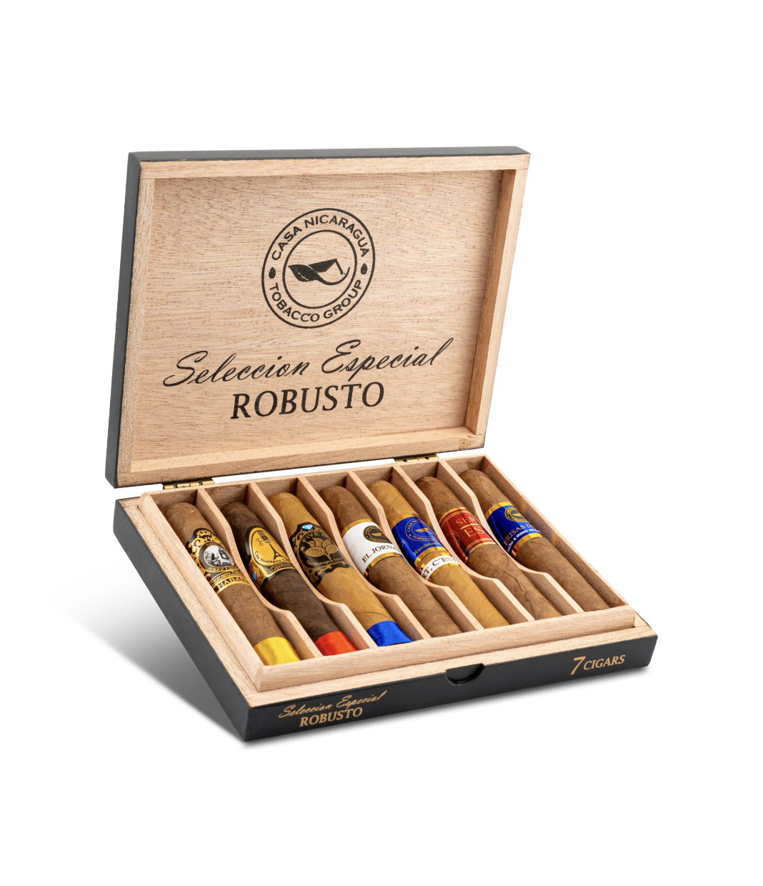 Casa Nicaragua Casa Nicaragua Seleccion Especial Robusto Sampler Cigar close-up from AuCigars, premium Cuban cigar