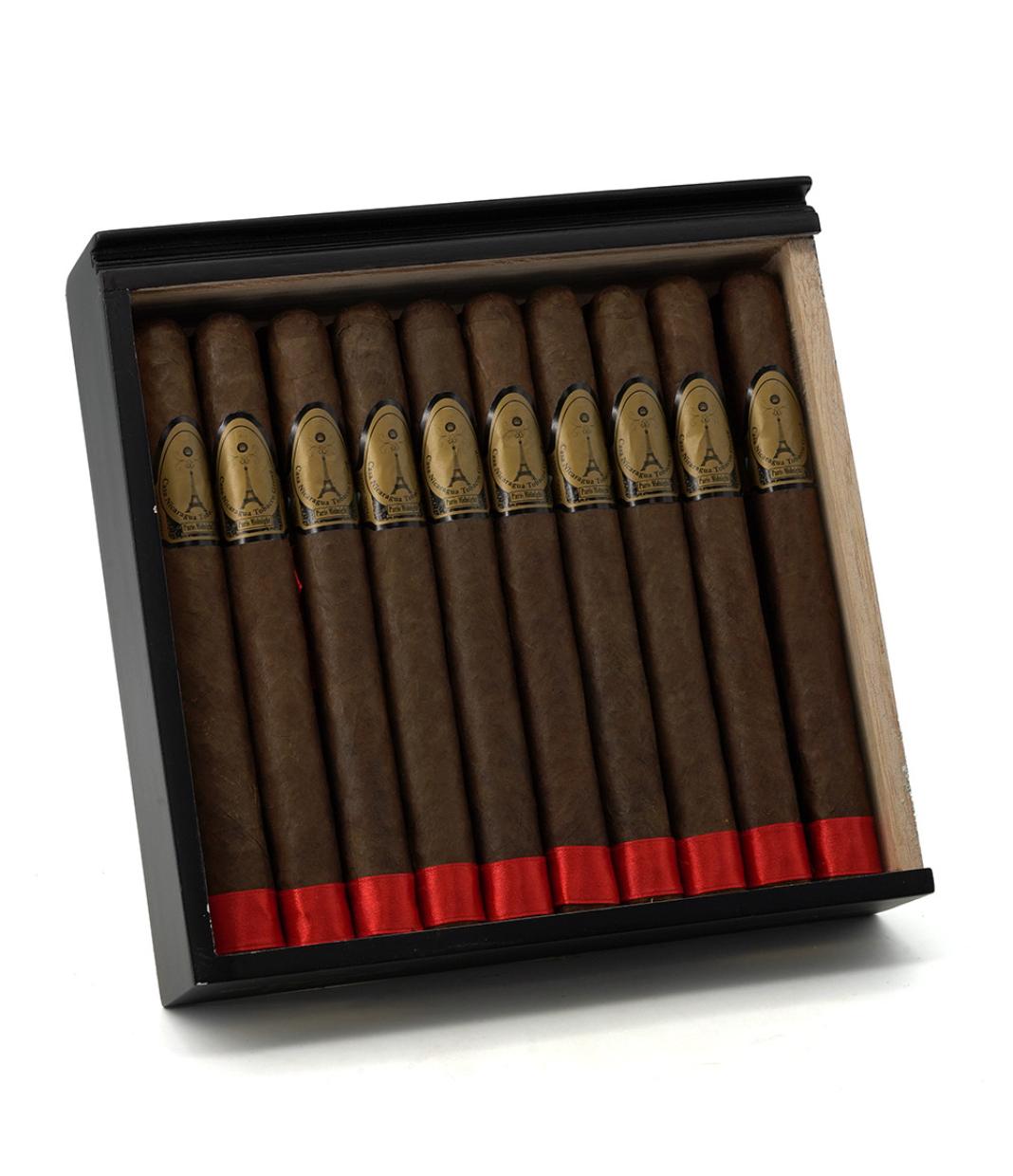 Casa Nicaragua Paris Midnight Churchill Cigar Box of 20 close-up from AuCigars, premium Cuban cigar
